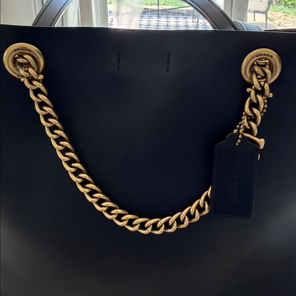 Hot- Coach Signature Chain Central Tote Black Leather - Picture 4 of 10